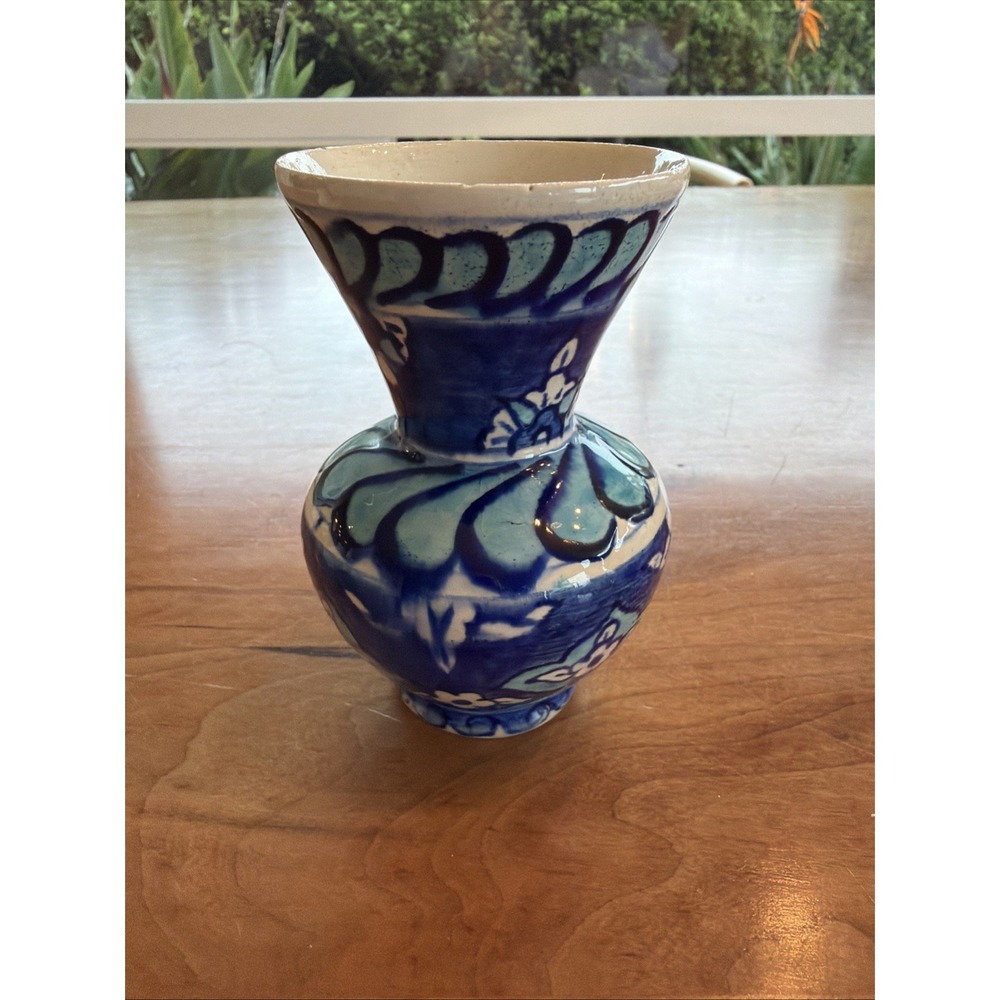 Hand Painted Kütahya Turkish Pottery Bud Vase Blue White Floral Signed